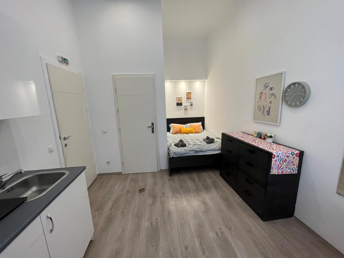 D58 Superior Apartments In The City Center Budapest Eksteriør billede